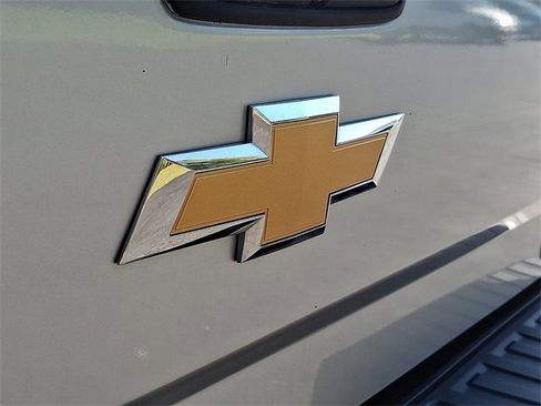 Used 2019 Chevrolet Silverado 1500 LT image 30