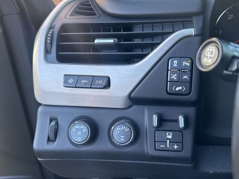 Used 2020 GMC Yukon XL Denali w/ Open Road Package image 22