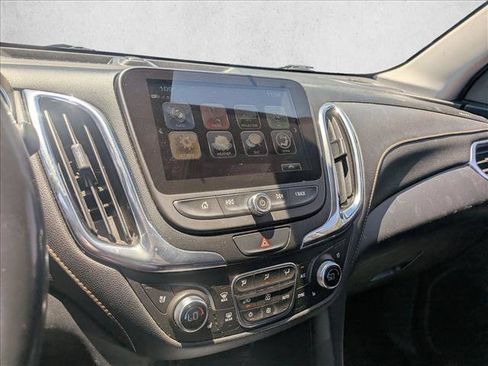 Used 2018 Chevrolet Equinox Premier FWD image 12