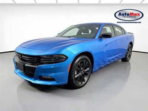 Used 2023 Dodge Charger SXT w/ Blacktop Package image 3