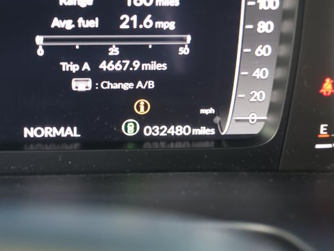 Used 2025 Honda Pilot Black Edition image 20