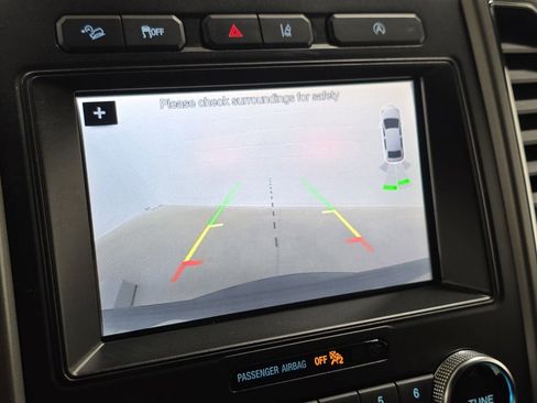 Used 2019 Ford Expedition XLT w/ Equipment Group 202A AWD/4WD image 23