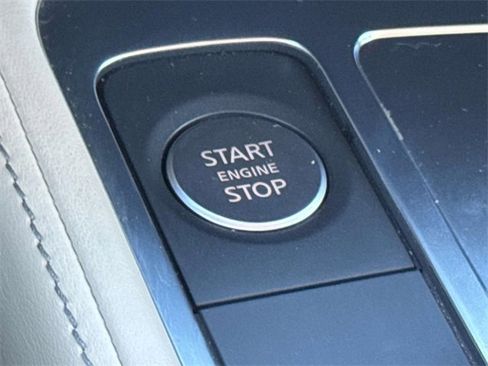 Certified 2025 INFINITI QX60 Luxe image 19