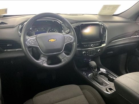 Used 2023 Chevrolet Traverse LT FWD image 4