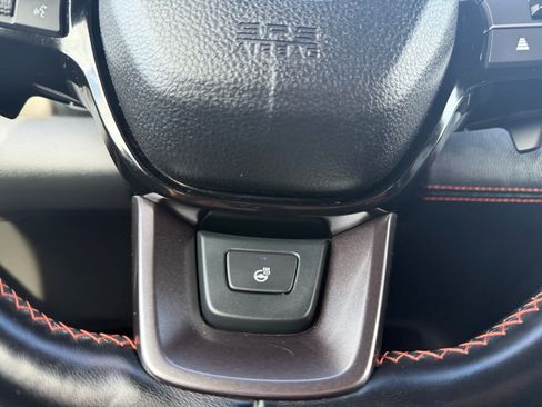 Used 2025 Honda Pilot TrailSport image 23