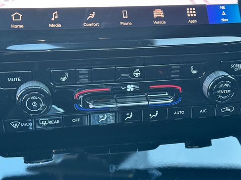 New 2025 Jeep Grand Cherokee L Limited w/ Trailer Tow Package image 27