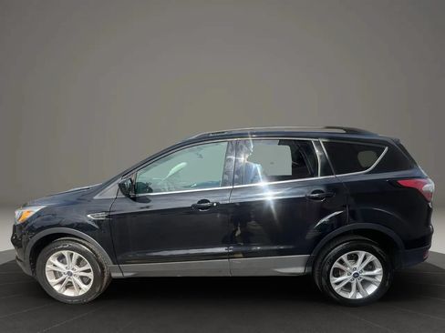 Used 2018 Ford Escape SE w/ SE Sync 3 Package AWD/4WD image 8