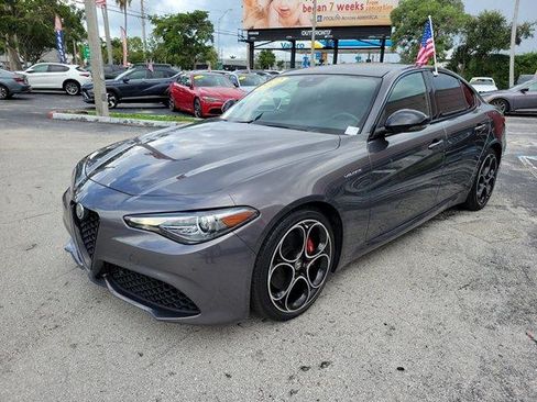 Used 2022 Alfa Romeo Giulia Veloce RWD image 3