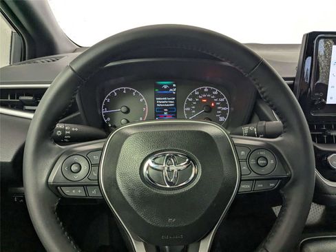 Used 2025 Toyota Corolla SE image 10