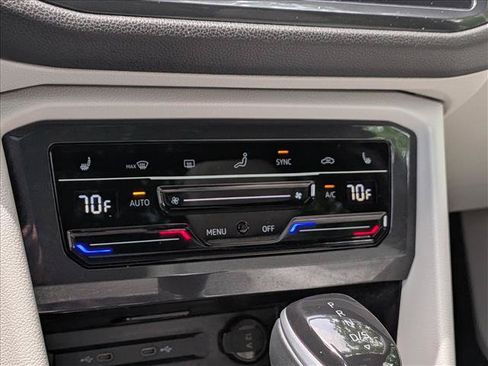 Certified 2024 Volkswagen Tiguan SE R-Line AWD/4WD image 37