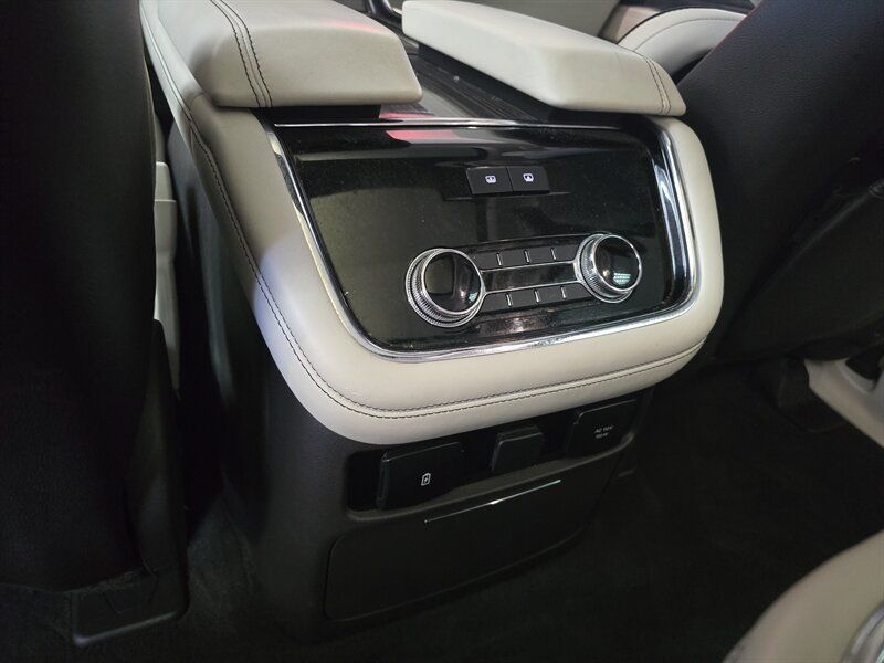 Used 2018 Lincoln Navigator L Black Label AWD/4WD image 15