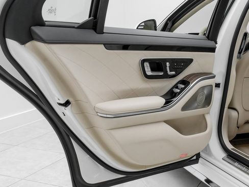 Used 2022 Mercedes-Benz S 580 4MATIC Sedan image 42