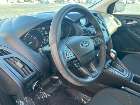 Used 2016 Ford Focus SE image 22