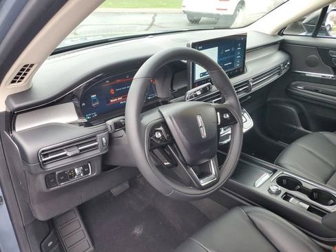 Certified 2023 Lincoln Corsair AWD w/ Equipment Group 101A image 11