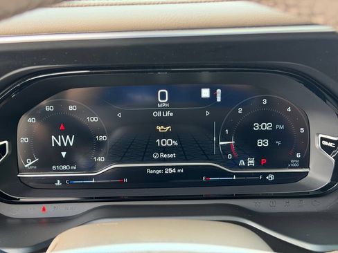 Used 2022 GMC Yukon XL Denali AWD/4WD image 25