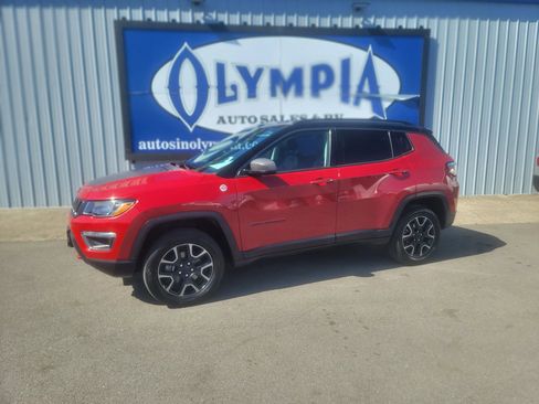 Used 2019 Jeep Compass Trailhawk AWD/4WD image 1