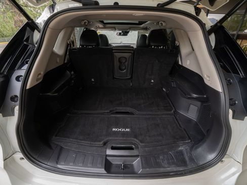Used 2018 Nissan Rogue SL w/ Premium Package AWD/4WD image 19