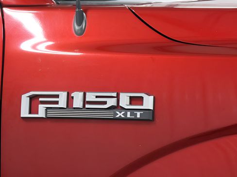 Used 2017 Ford F150 XLT w/ Equipment Group 302A Luxury AWD/4WD image 29