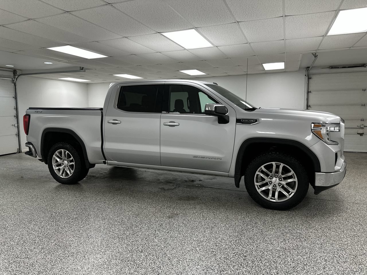 Used 2021 GMC Sierra 1500 SLE AWD/4WD image 1