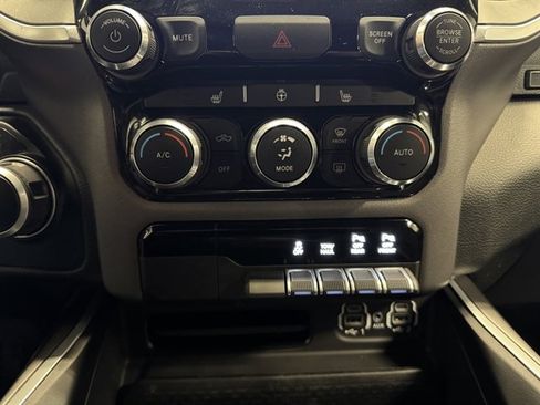 Used 2022 RAM 1500 Big Horn AWD/4WD image 28