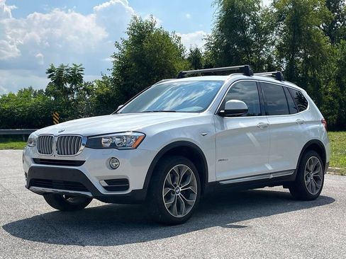 Used 2017 BMW X3 xDrive28i AWD/4WD image 3