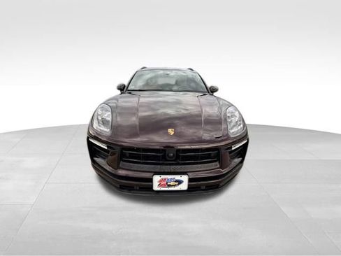 Used 2024 Porsche Macan AWD/4WD image 3