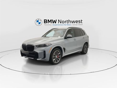 New 2026 BMW X5 xDrive50e w/ M Sport Package AWD/4WD image 9