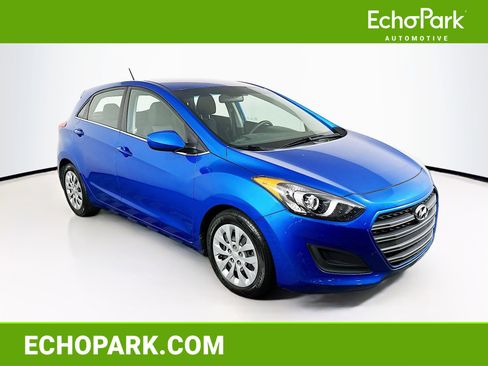 Used 2017 Hyundai Elantra GT FWD image 1