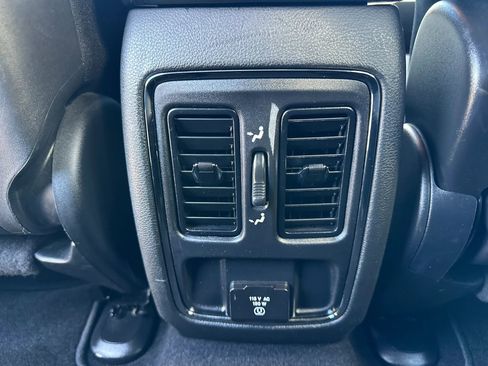 Used 2021 Jeep Grand Cherokee Laredo X image 31