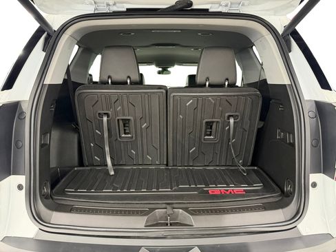 Used 2023 GMC Acadia SLT w/ Preferred Package AWD/4WD image 28