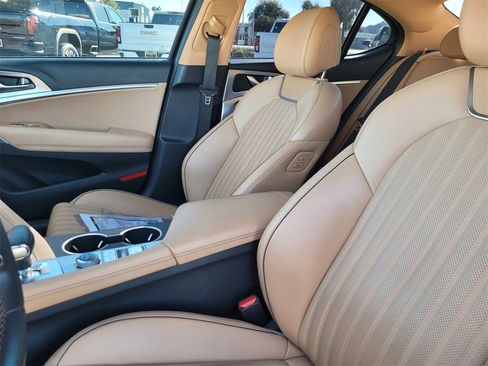 Used 2022 Genesis G70 3.3T image 16