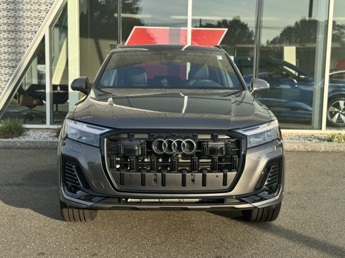 Certified 2025 Audi Q7 2.0T Premium w/ Convenience Plus Package image 6