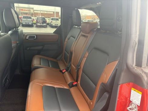 Used 2024 Ford Bronco Outer Banks image 20