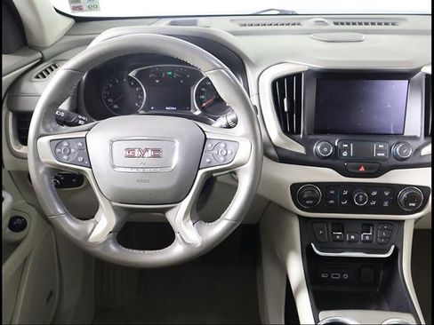 Used 2020 GMC Terrain Denali w/ Denali Premium Package FWD image 8