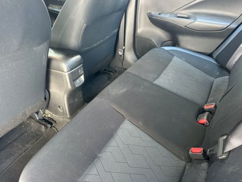 Used 2024 Nissan Versa SV FWD image 5