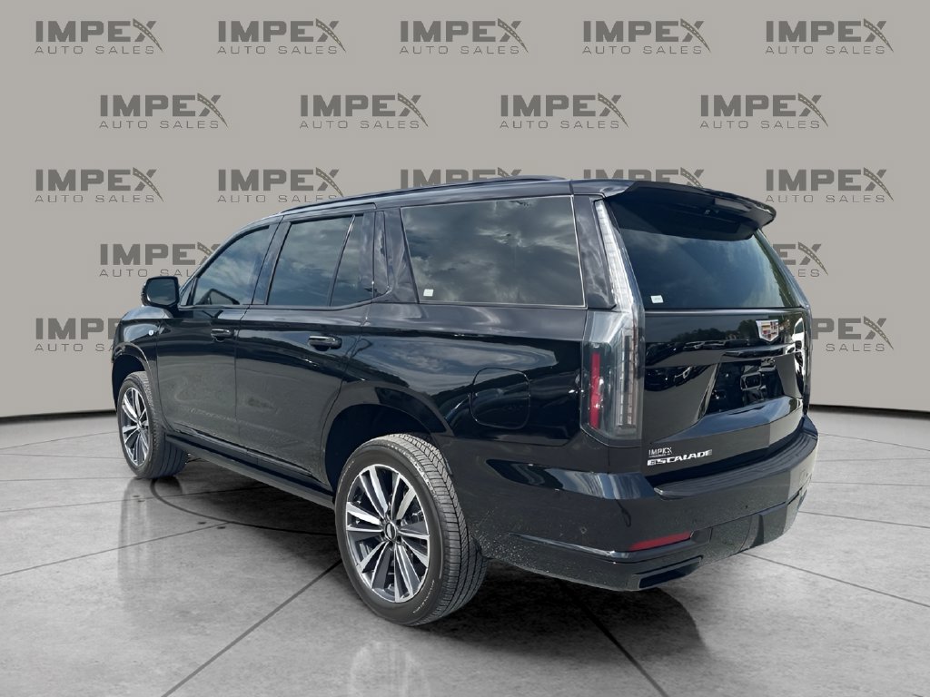 Used 2025 Cadillac Escalade Sport AWD/4WD image 3