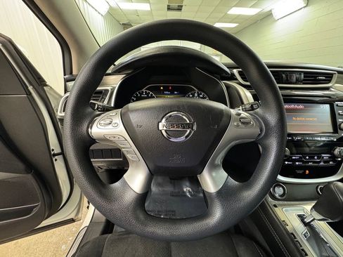 Used 2015 Nissan Murano S image 28