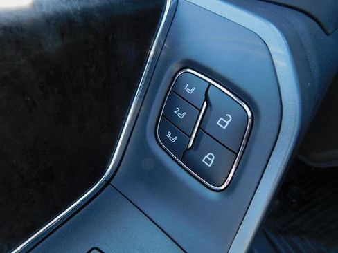 New 2026 Ford F250 Lariat w/ Black Appearance Package image 28