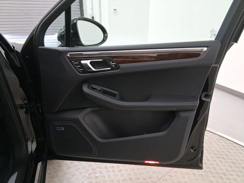 New 2026 Porsche Macan S image 35
