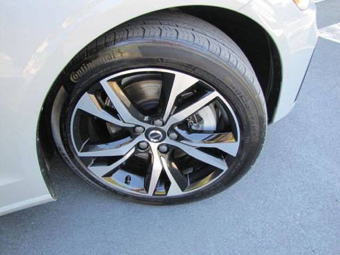 Used 2024 Volvo S60 B5 Core image 25