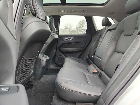 Used 2023 Volvo XC60 B5 Plus w/ Protection Package Premier image 10