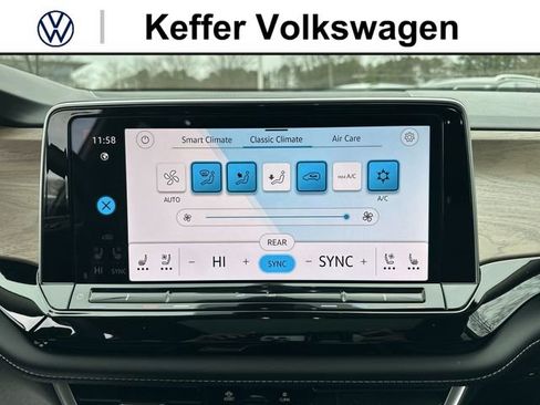 New 2026 Volkswagen Atlas SE FWD image 21