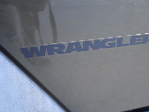 Used 2015 Jeep Wrangler Sport image 5