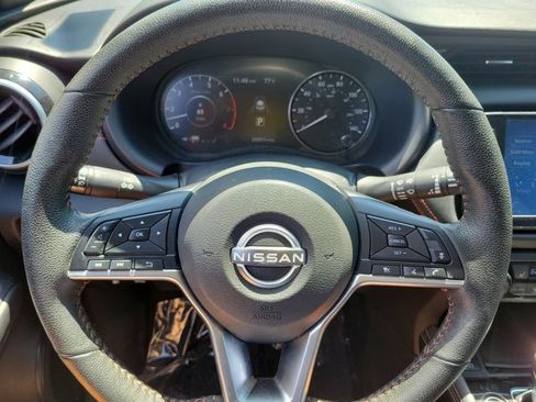 Used 2023 Nissan Kicks SR w/ SR Premium Package FWD image 21