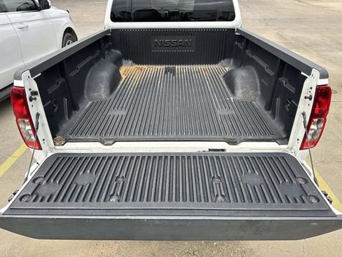 Used 2019 Nissan Frontier S image 11