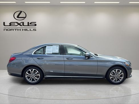 Used 2018 Mercedes-Benz C 300 4MATIC Sedan image 5
