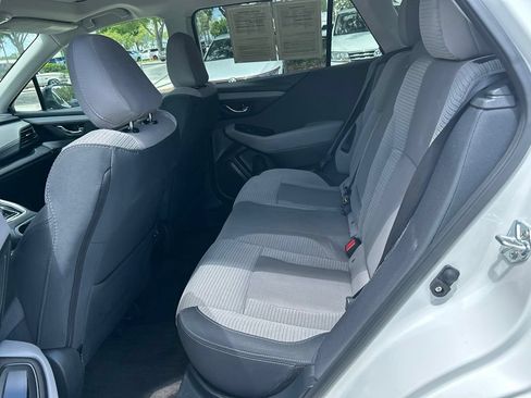 Used 2025 Subaru Outback Premium AWD/4WD image 42