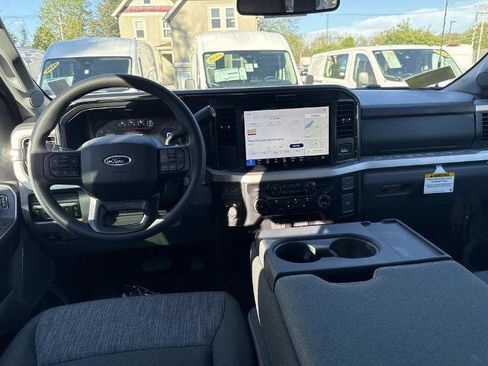 New 2026 Ford F250 XLT w/ XLT Premium Package AWD/4WD image 5