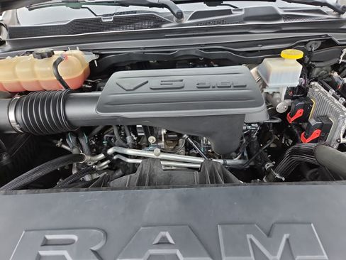 Used 2019 RAM 1500 Big Horn AWD/4WD image 17