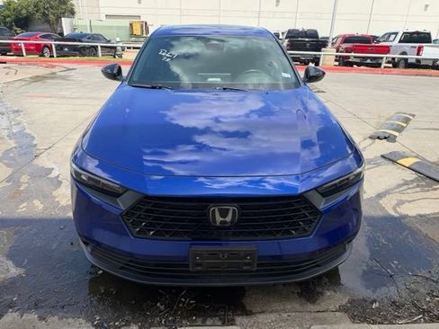 Used 2025 Honda Accord Sport image 6